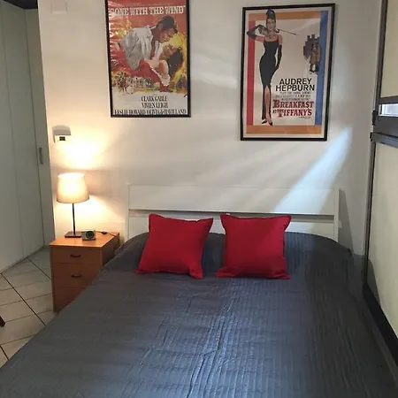 Apartment Cine House *